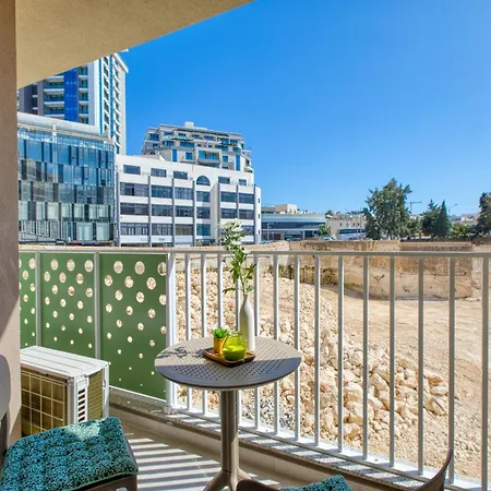 Luxury 1 Bedroom St Julians Sleeps 4 * خليج سانت بول