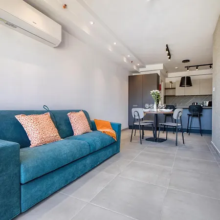 شقة Luxury 1 Bedroom St Julians Sleeps 4 خليج سانت بول