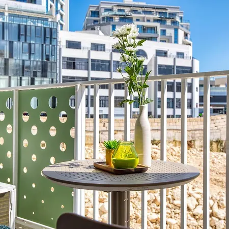 Apartman Luxury 1 Bedroom St Julians Sleeps 4 *