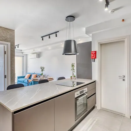 Luxury 1 Bedroom St Julians Sleeps 4 Appartement *