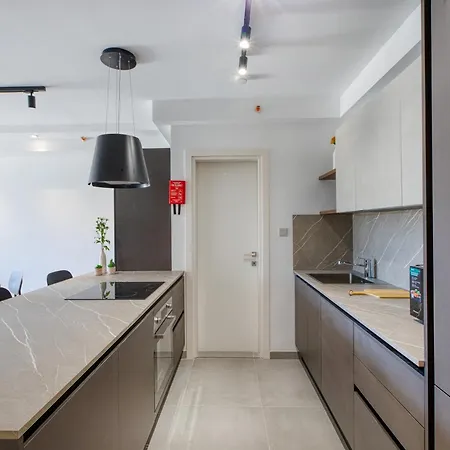 Luxury 1 Bedroom St Julians Sleeps 4 Apartamento
