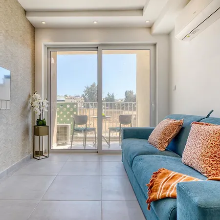 Luxury 1 Bedroom St Julians Sleeps 4