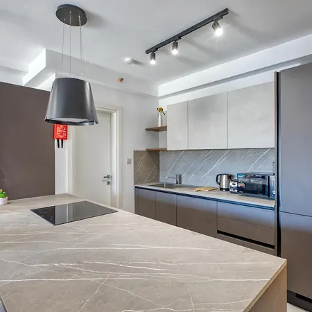 Luxury 1 Bedroom St Julians Sleeps 4 Lejlighed
